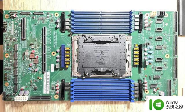 英特尔至强处理器LGA 7529插槽尺寸对比：是LGA1700的4倍多