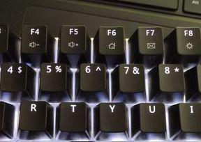 机械键盘灯光怎么关 如何关闭键盘灯