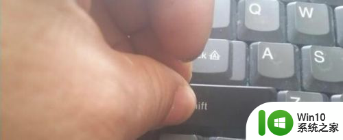 怎么拆笔记本键盘的键帽 如何拆下笔记本键盘上的键帽
